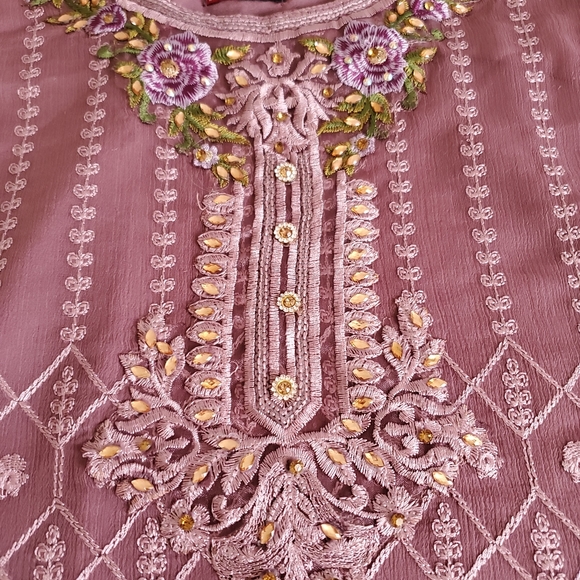 New 3 Piece Embroidered Chiffon Outfit - Picture 8 of 16